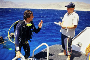 padi assistant instructor as dive leader