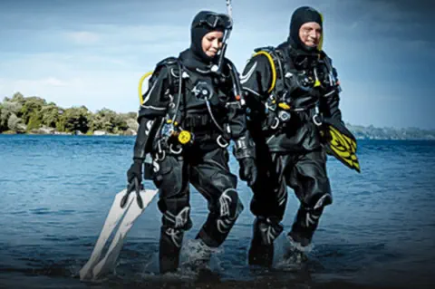padi dry suite diver specialty